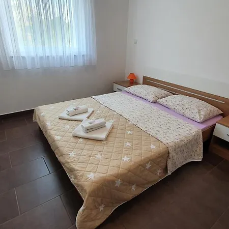 Apartment Augustin Pag Town