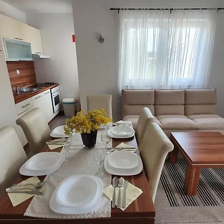 Augustin Apartman Pag Town