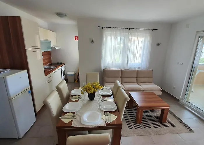 Augustin Διαμέρισμα